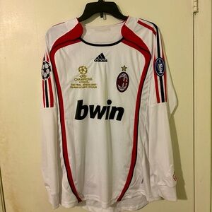 Authentic AC Milan 2007 Kaka #22
Soccer Jersey Final Athens (Size M)